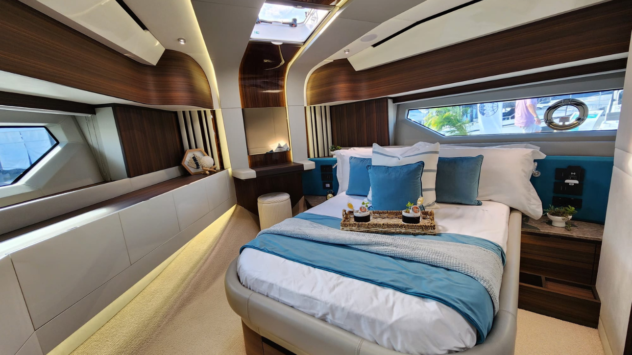 VIP Stateroom of the Aicon Yachts USA Vivere 66